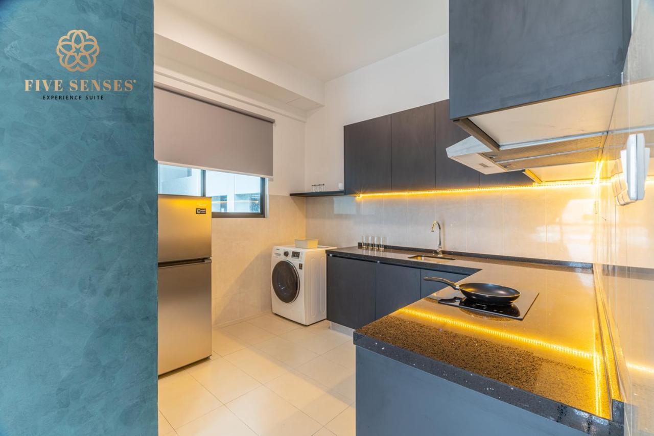 Greenfield Sunway By Five Senses Aparthotel Petaling Jaya Esterno foto
